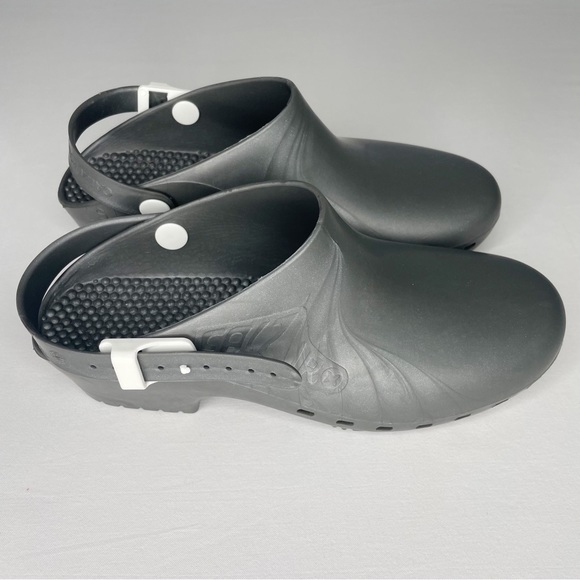 Calzuro Shoes Calzuro Metallic Grey Hospital Work Clogs Without